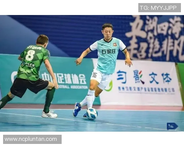 武汉羽毛球队在全国锦标赛中以92分稳居积分榜首位